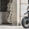 Moto Guzzi V85TT Guardia d'onore en vente chez Golden Bikes