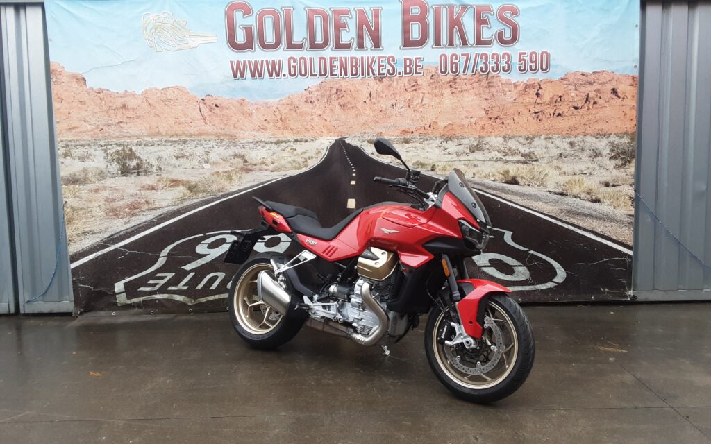 Moto Guzzi V100 Mandello en vente chez Golden Bikes