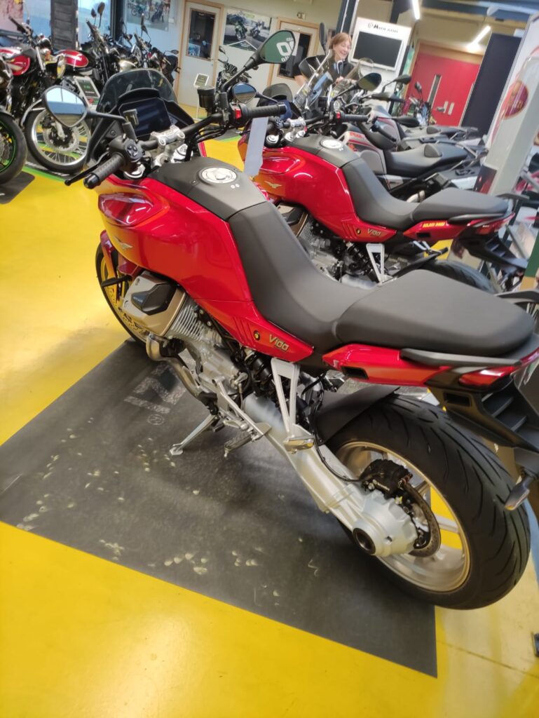 Moto Guzzi V100 en vente chez Golden Bikes