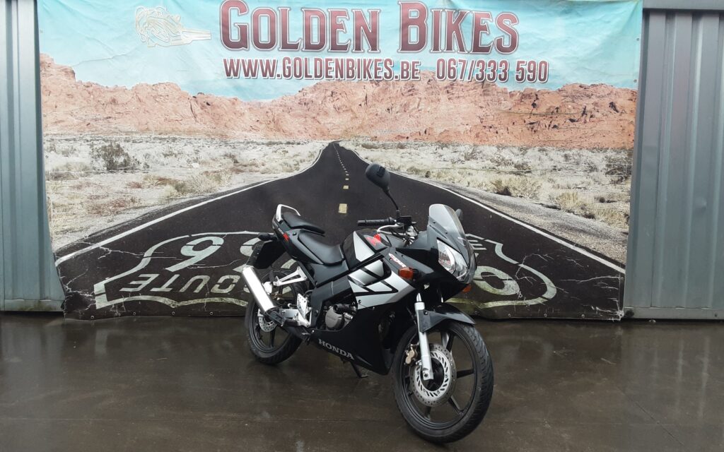 Honda CBR125 en vente chez Golden Bikes