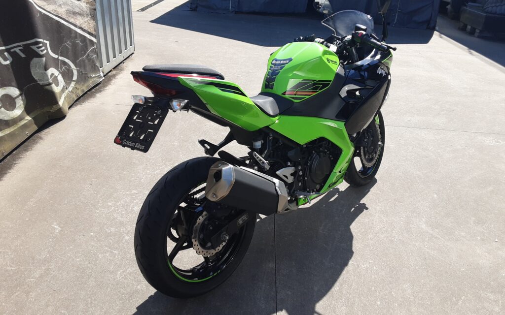 Kawasaki Ninja 400 en vente chez Golden Bikes