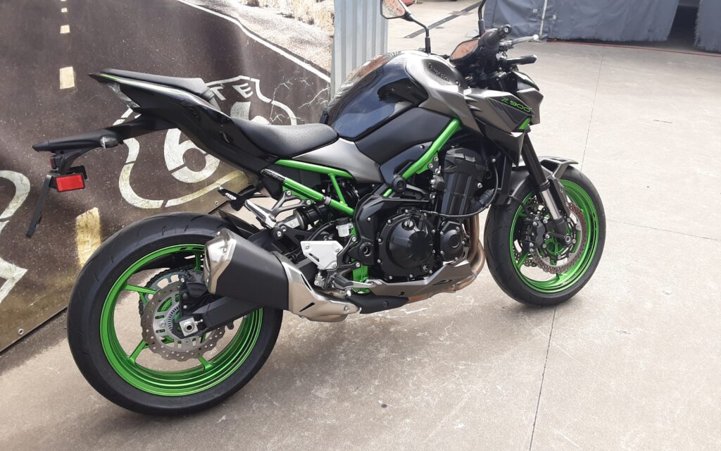 Kawasaki Z900 en vente chez Golden Bikes